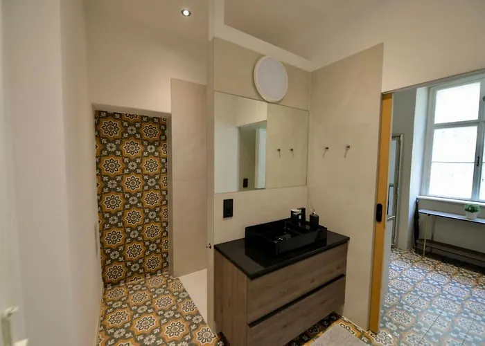 Modernes Altbaujuwel Apartment Vienna